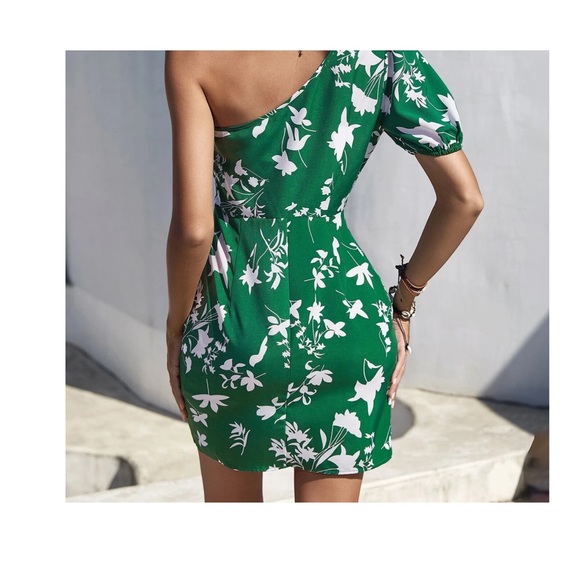 NWT SHEIN Green/White Floral One Shoulder Puff Sleeve Dress Small - Picture 2 of 9
